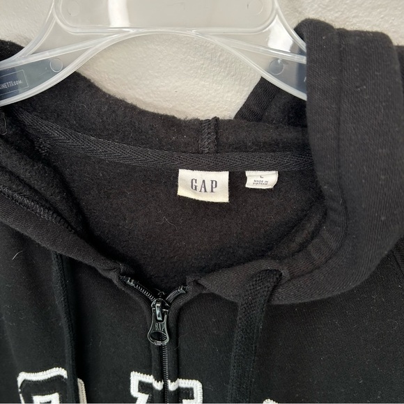 GAP Woman’s Black Hooded Sweat Jacket - Picture 8 of 10